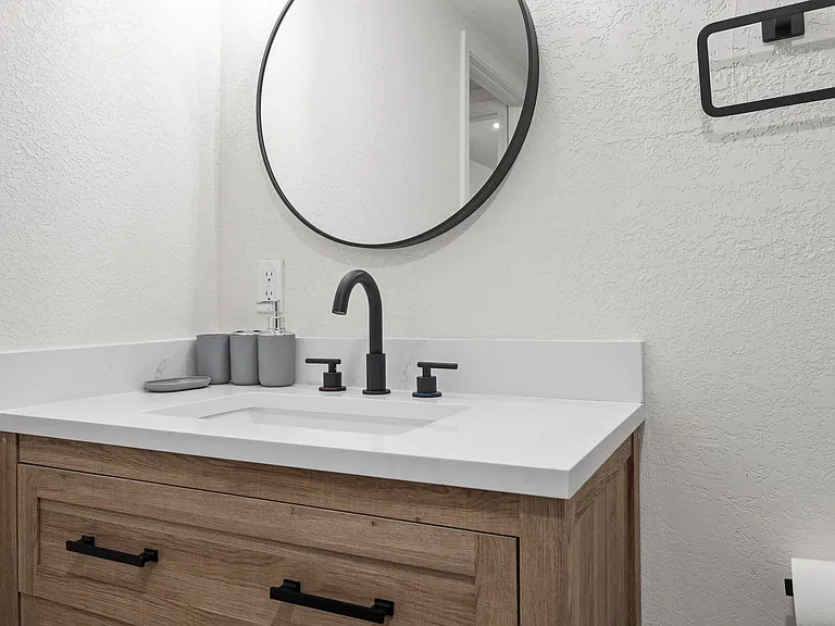 4026 W Grant St #1 — Photo 25