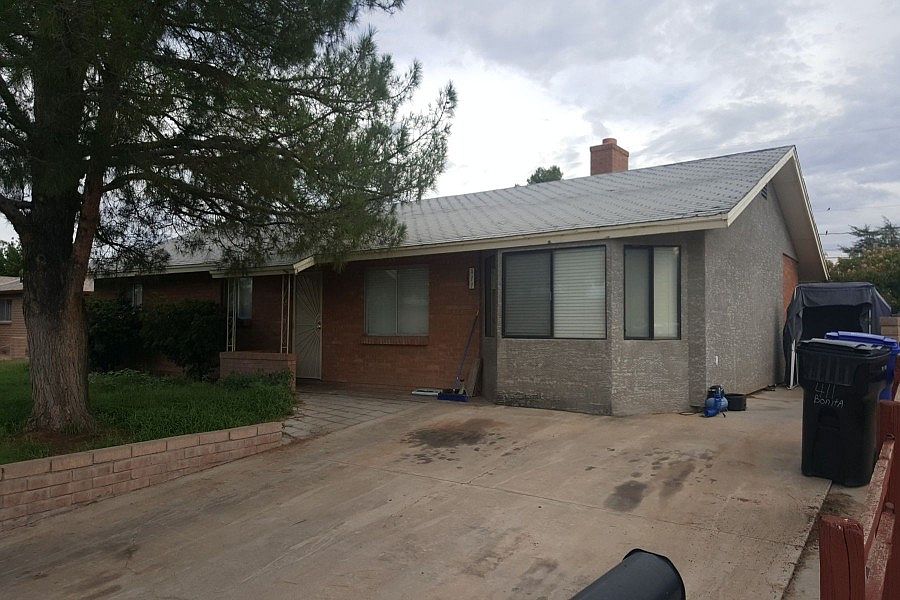 2nd image of 411 W Bonita St
