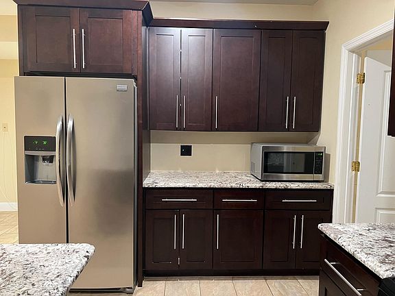 3rd image of 133 Laidlaw Ave Floor 1