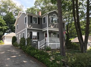 17 Hill Top Rd, Wellesley, MA 02482