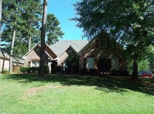 135 Pine Ridge Cir, Brandon, MS 39047
