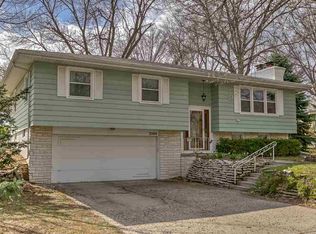 3504 Terrace Dr, Omaha, NE 68134
