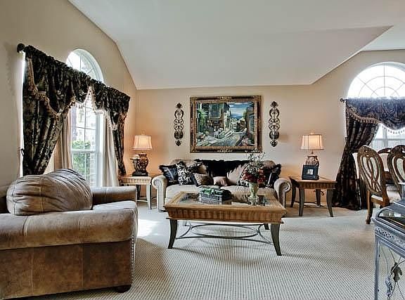 4th image of 9209 Garden Grove Dr