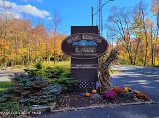 55 Partridge Pl, Gouldsboro, PA 18424