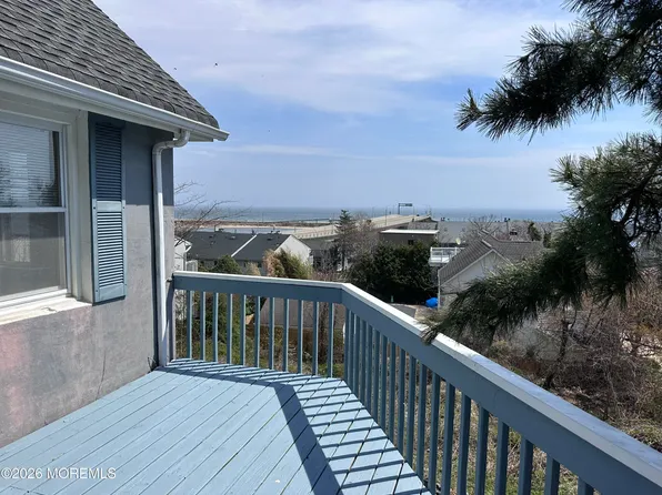 10 Ocean St, Highlands, NJ 07732