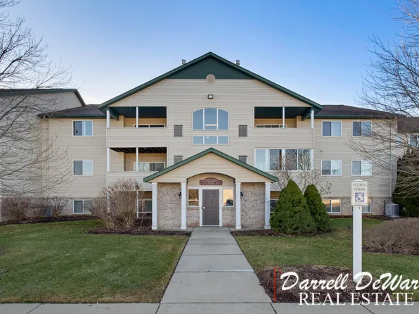 8657 S Jasonville Ct SE #176, Caledonia, MI 49316