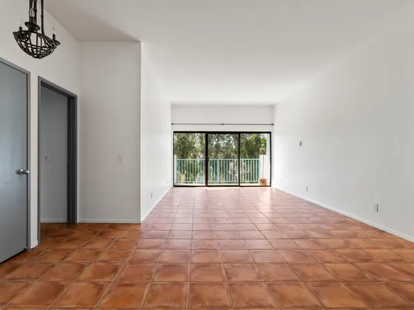 8328 Regents Rd, San Diego, CA