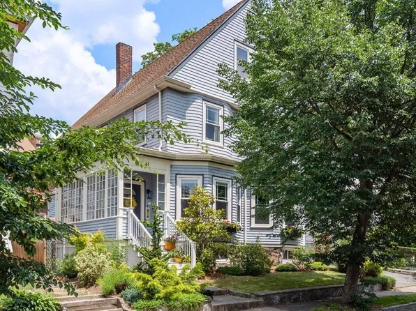 51 Mellen St, Dorchester, MA 02124