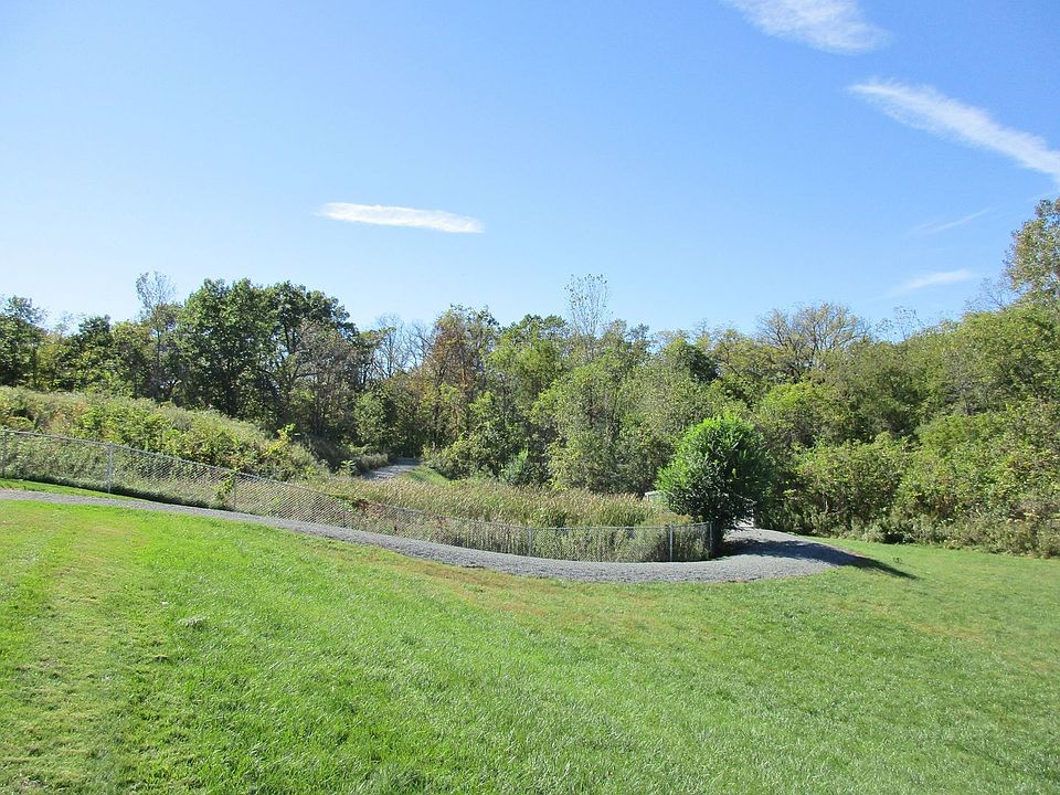 1st image of 930-940 Linden Dr #940-202