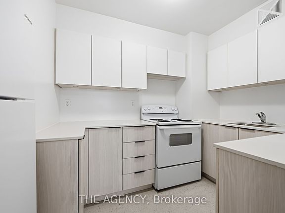5th image of 2350 Dundas St W #1910A