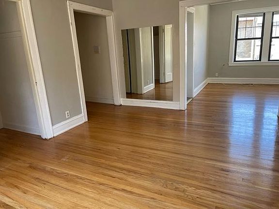 5th image of 6425 N Richmond St