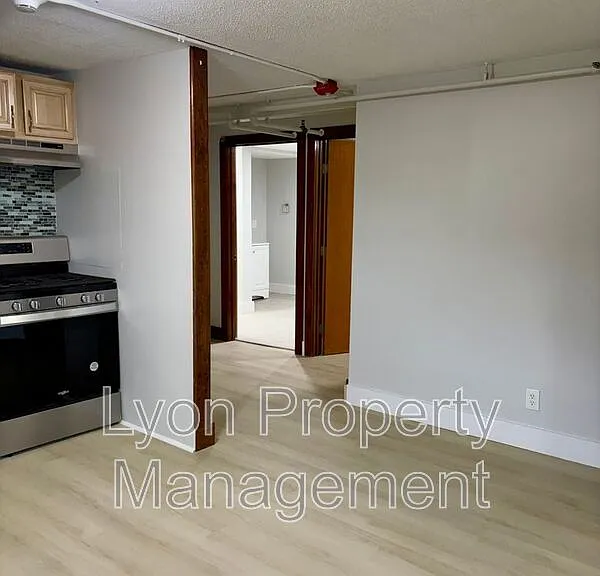 262 Illinois St #2 — Photo 2
