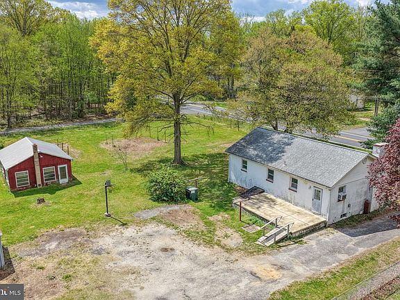 2nd image of 2927 Frazer Rd