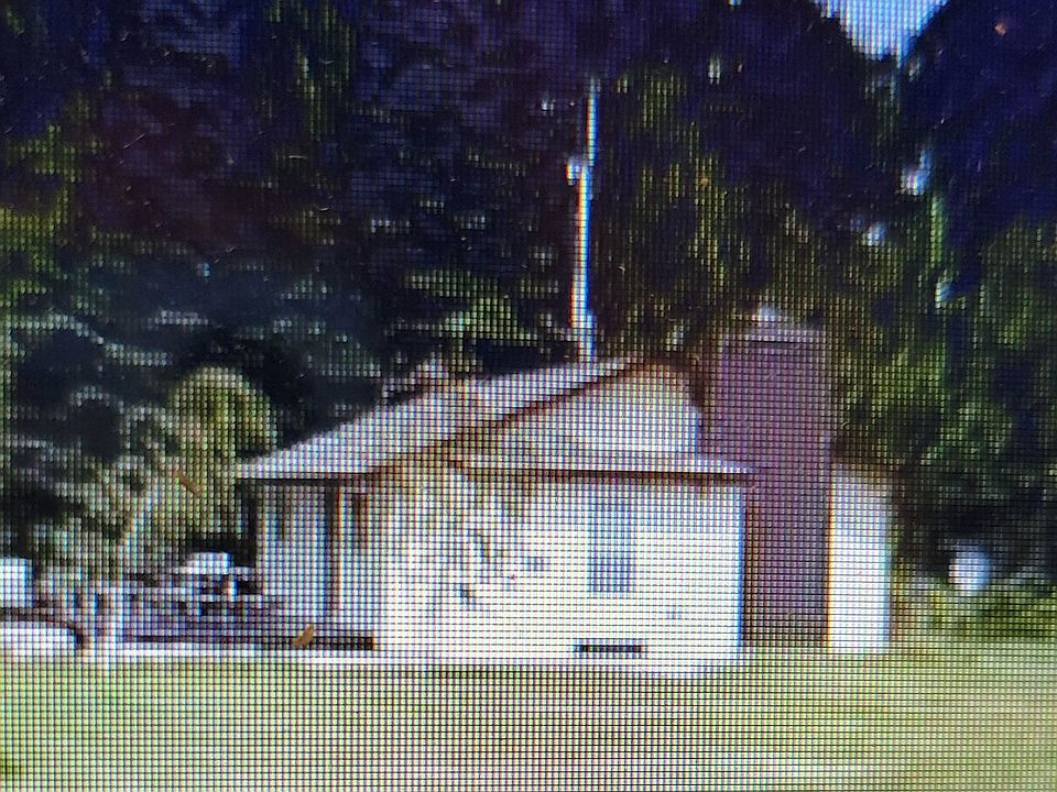 1st image of 10661 N Clare Ave