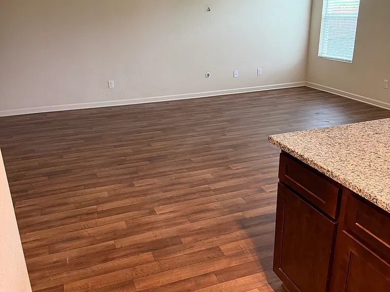 758 Independence Ave — Photo 4