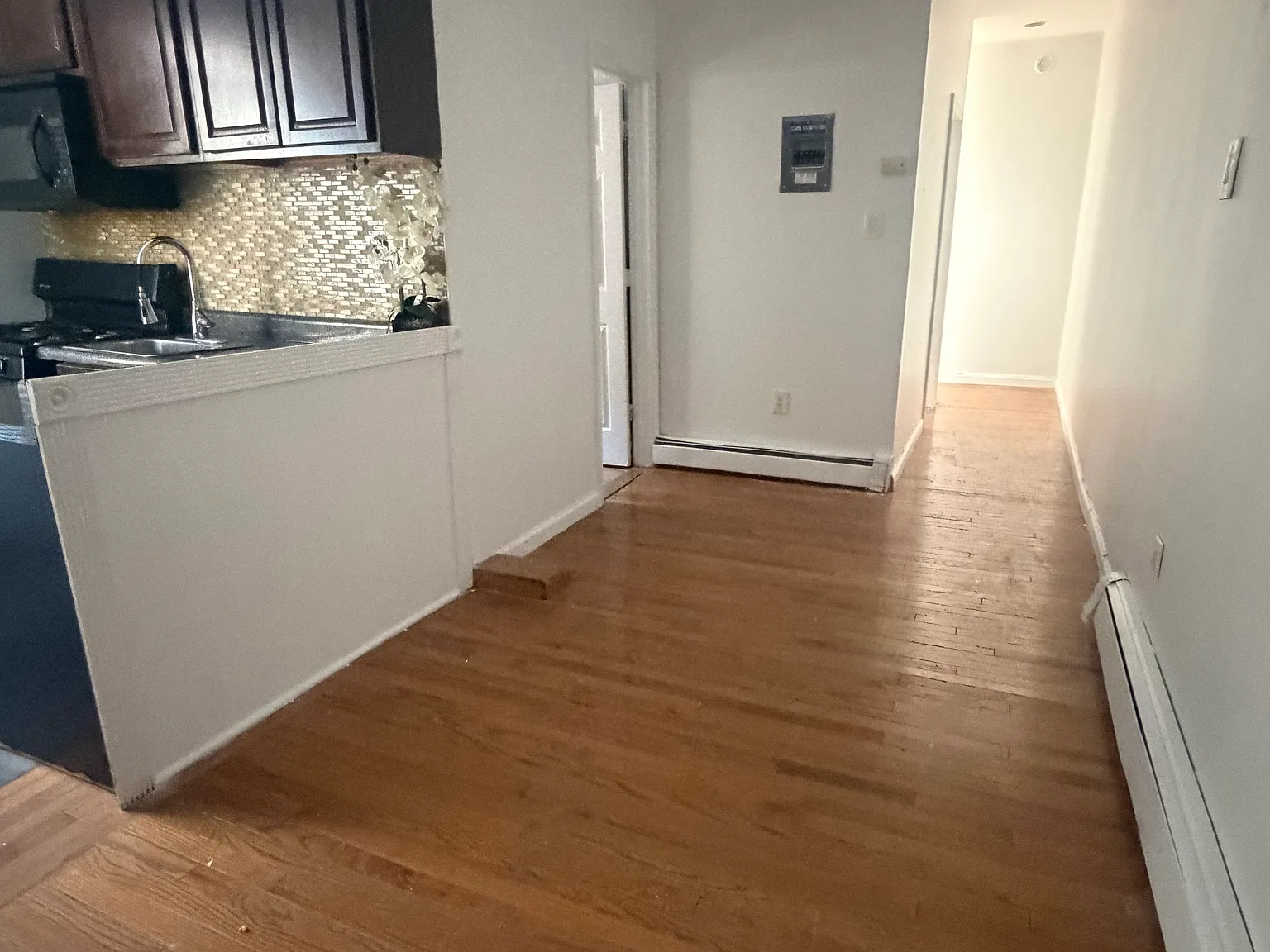 2 bed, 700 sqft, $1,850 — Photo 3