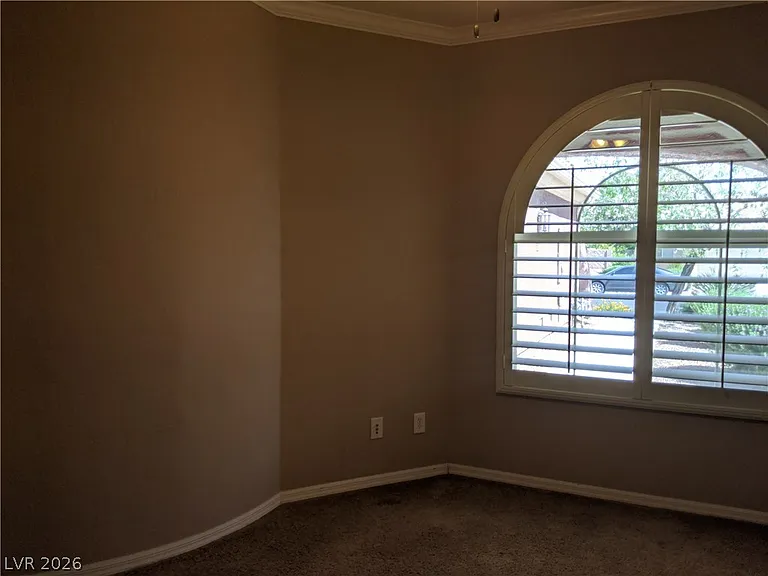 7437 Ravines Ave — Photo 12