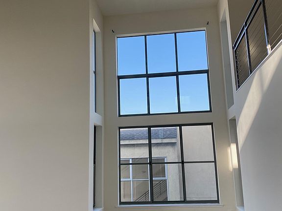 2nd image of 2141 26th St Unit 302