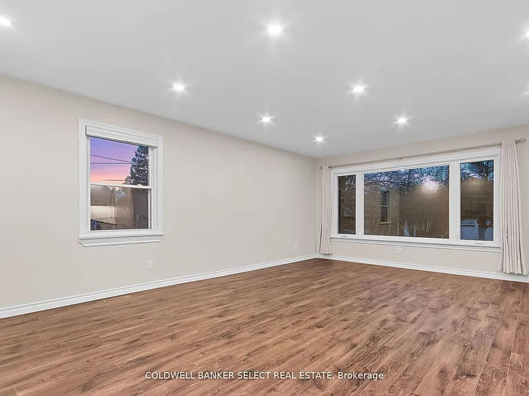 49 Ewing St — Photo 12