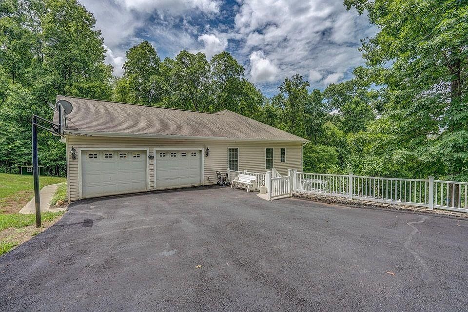 1635 Morewood Rd, Hardy, VA 24101 Zillow