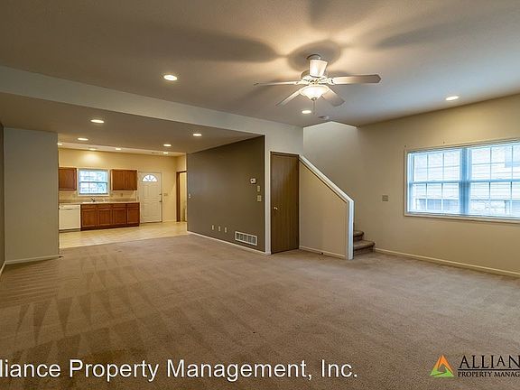 5th image of 807 Bluemont Ave