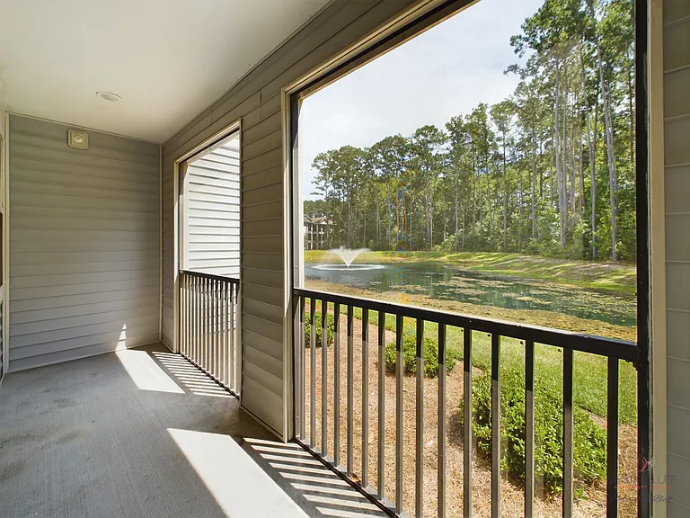 Mystic Bluff Apartments — Photo 126
