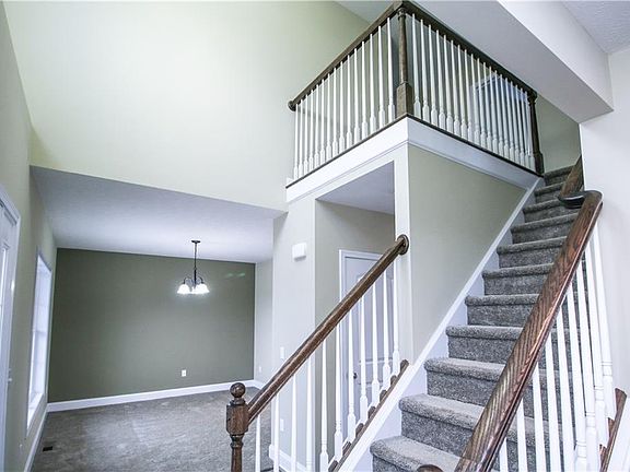 3rd image of 5 Joncarlo Ct