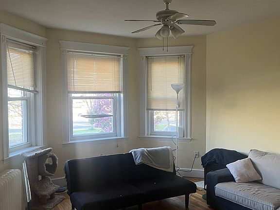 2nd image of 1637 Commonwealth Ave APT 1