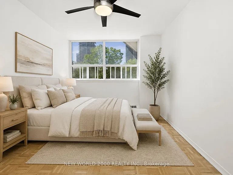 33 Erskine Ave #308 — Photo 4