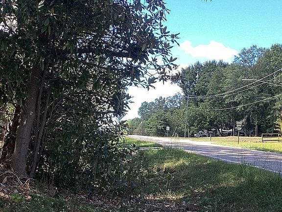 4th image of 3296 Us Highway 29