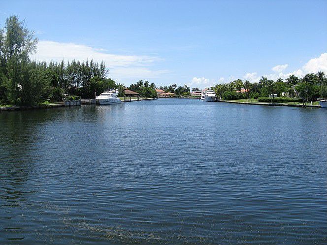1st image of 60 Casuarina Conc