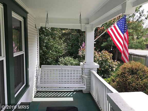 Fabulous front porch with swing