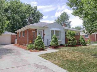 20134 Shady Ln, Saint Clair Shores, MI 48080