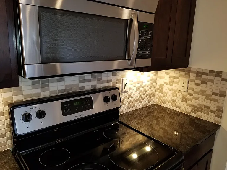 1975 Wilson Ave #8 — Photo 7