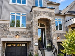 25 Lyall Stokes Cir, East Gwillimbury, ON L0G1M0