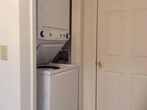 5th image of 515 Millburn Ave #9
