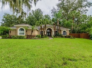 2834 Mossy Timber Trl, Valrico, FL 33596