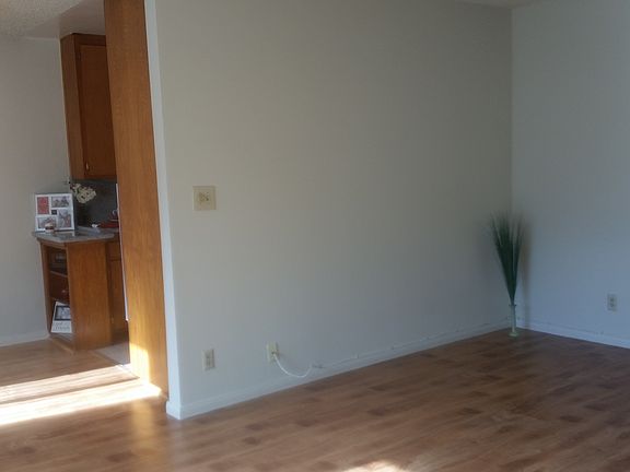 5th image of 3305 Larga Ave