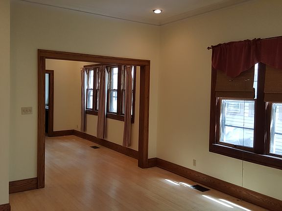 4th image of 1529 N Park Ave APT 3