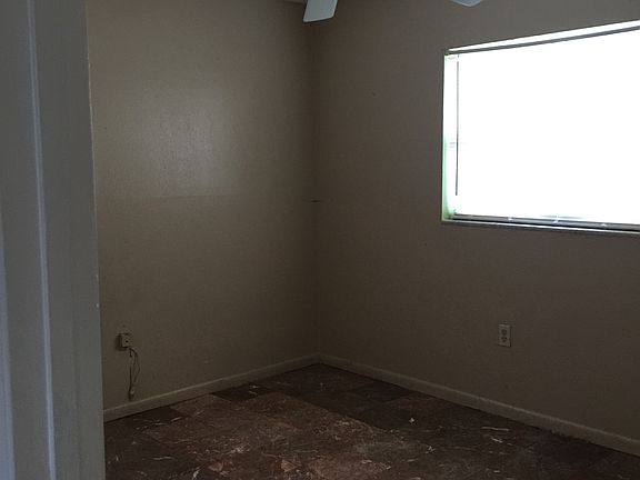 5th image of 5186 Edwina St