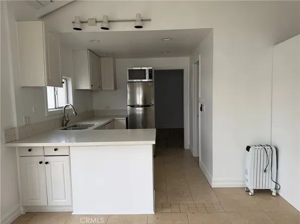 286 E 19th St, Costa Mesa, CA 92627