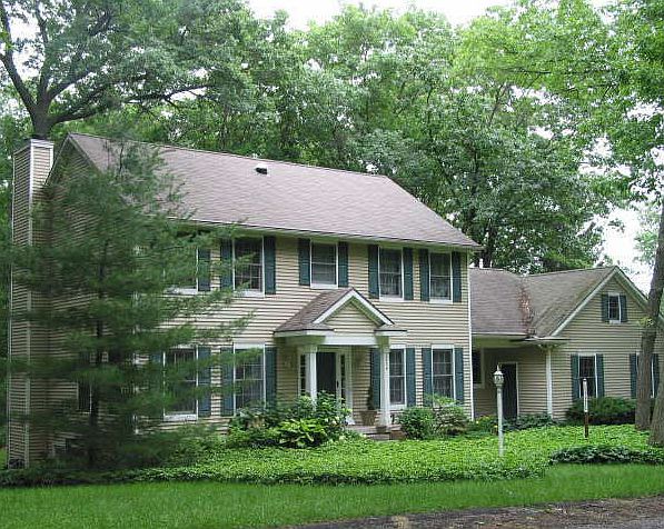 1st image of 2608 Shagbark Ave SE