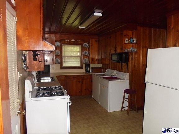 4th image of 914 N Withlacoochee Ave