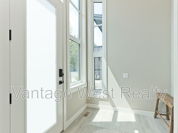 2nd image of 3220 Hilltown Dr #15