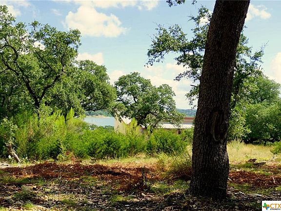 2nd image of 724 Lago Vista Dr