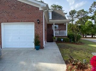 9302 Long Putt Ct, Wilmington, NC 28412