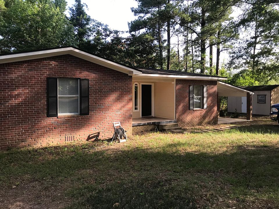 1st image of 104 E Drake Dr