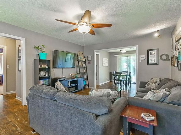 5th image of 1900 Churchill Way