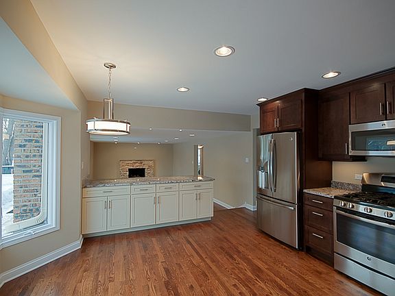 3rd image of 3925 Miller Dr