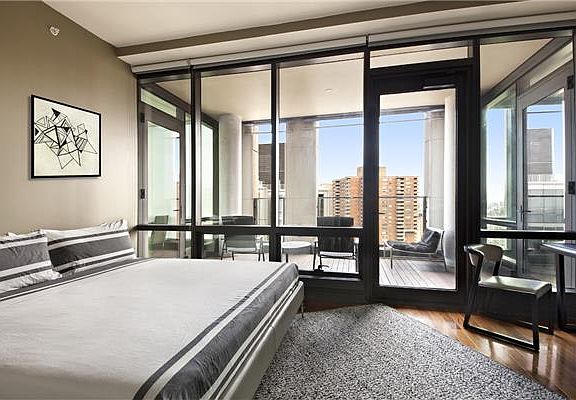 5th image of 101 Warren St #2820